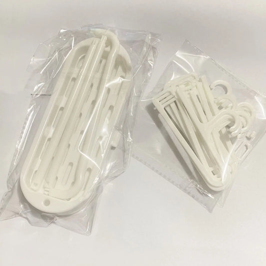 10pcs/set Mini Clothesse Clothes Hanger for Labubu and Other 17cm Dolls Labubu Shoe Rack Doll Accessories Children's Toys